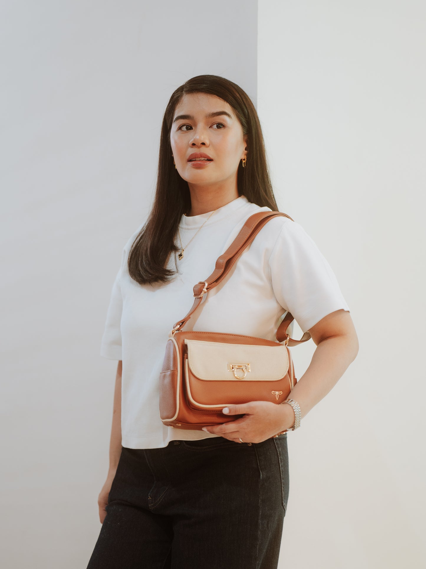 Esther Camera Bag in Brown