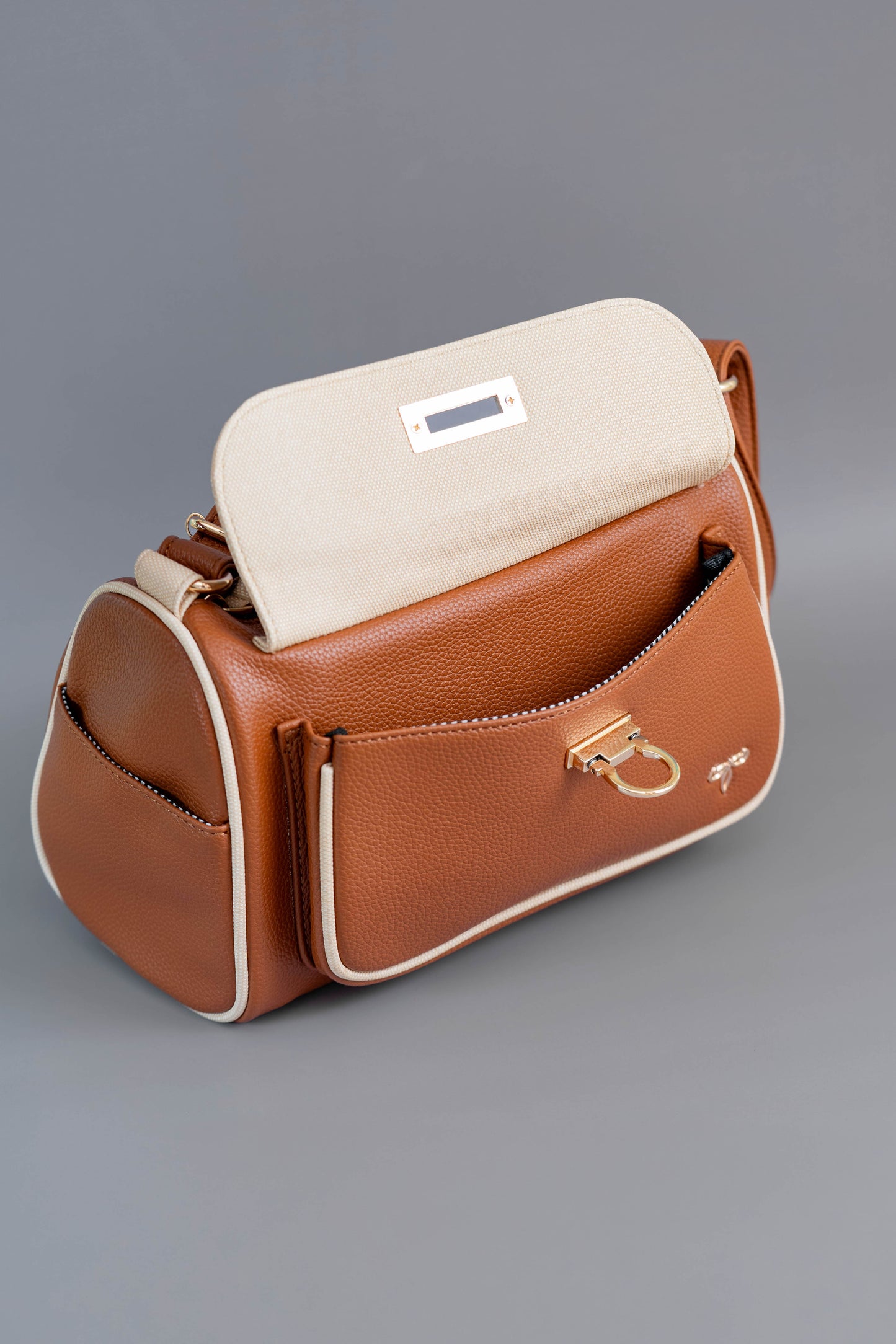 Esther Camera Bag in Brown