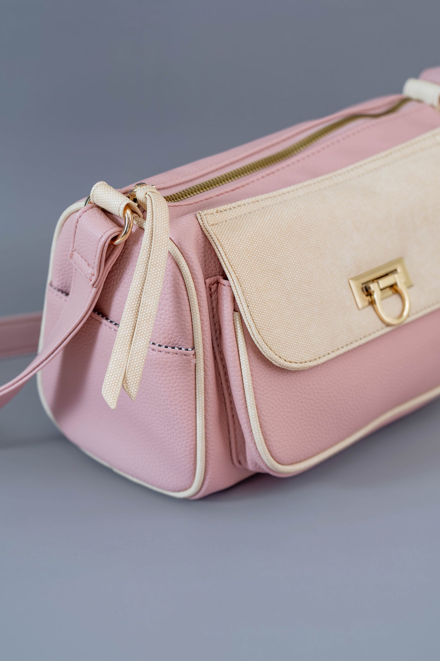 Esther Camera Bag in Pink