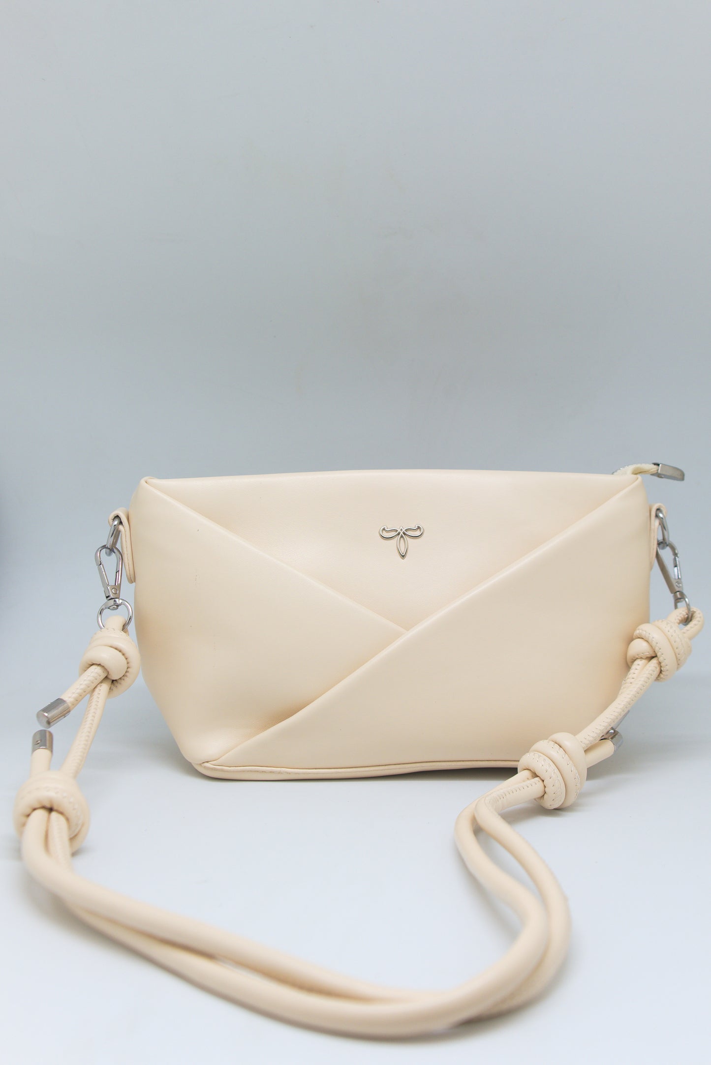 Eve Geometric Bag in Dune Beige